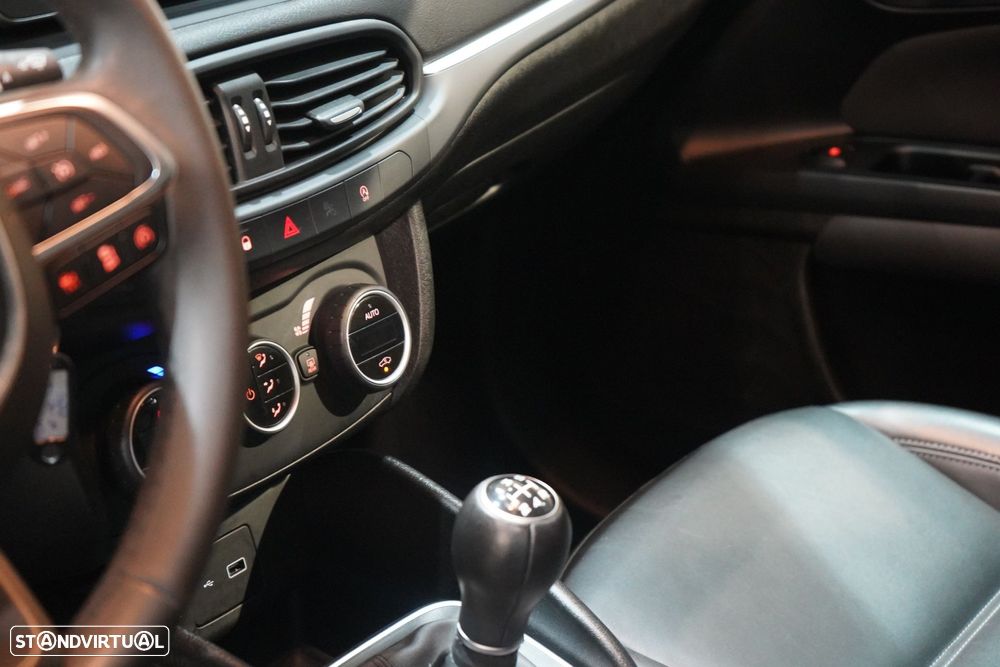 Fiat Tipo 1.3 M-Jet Lounge - 24