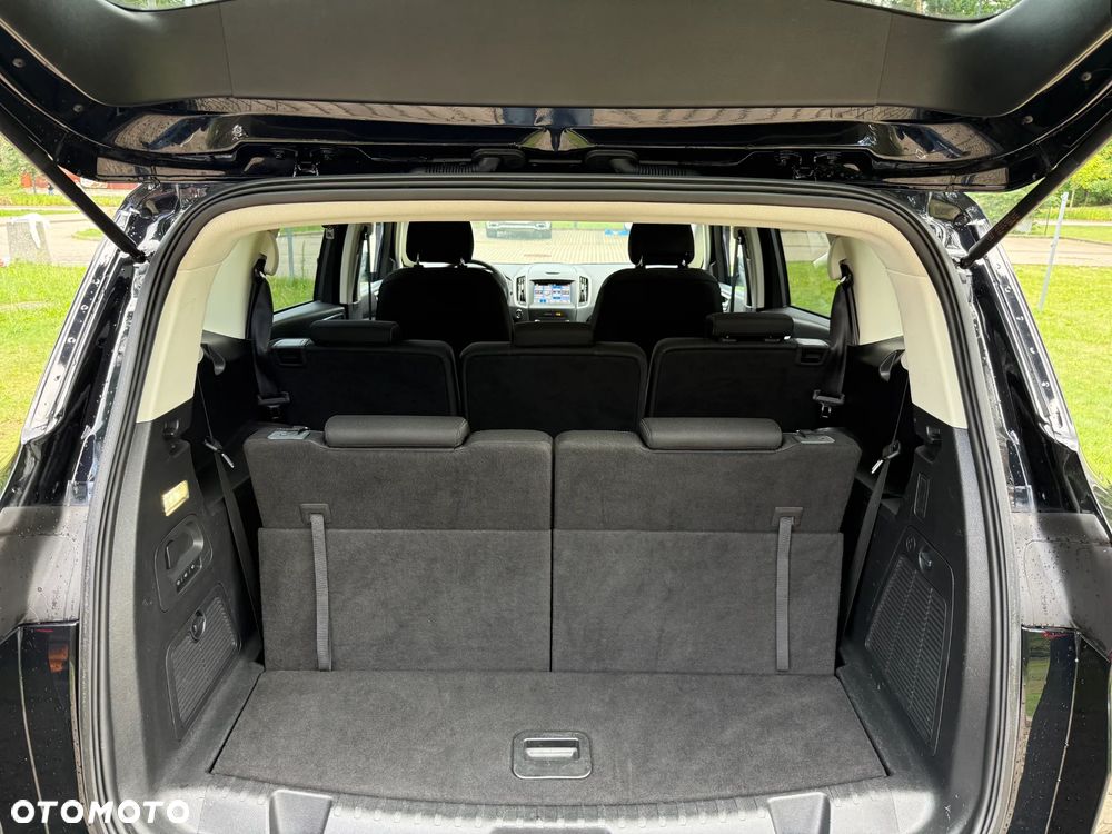 Ford S-Max - 16