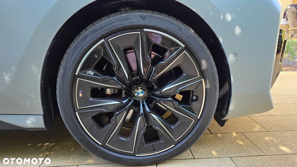 BMW Seria 7 740d xDrive mHEV Individual Edition sport - 24
