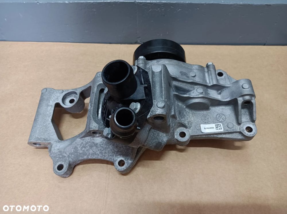 Bmw F39 F45 Mini F56 F60 Pompa wody 8601366 - 2