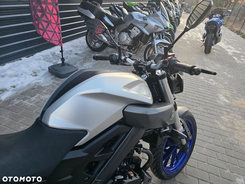 Yamaha MT - 19