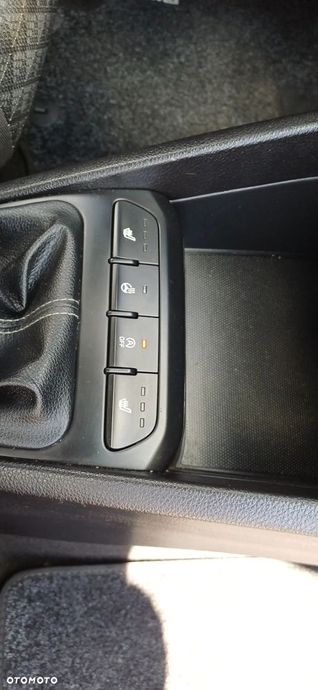 Kia Rio 1.0 T-GDI 100 Dream-Team Edition - 9