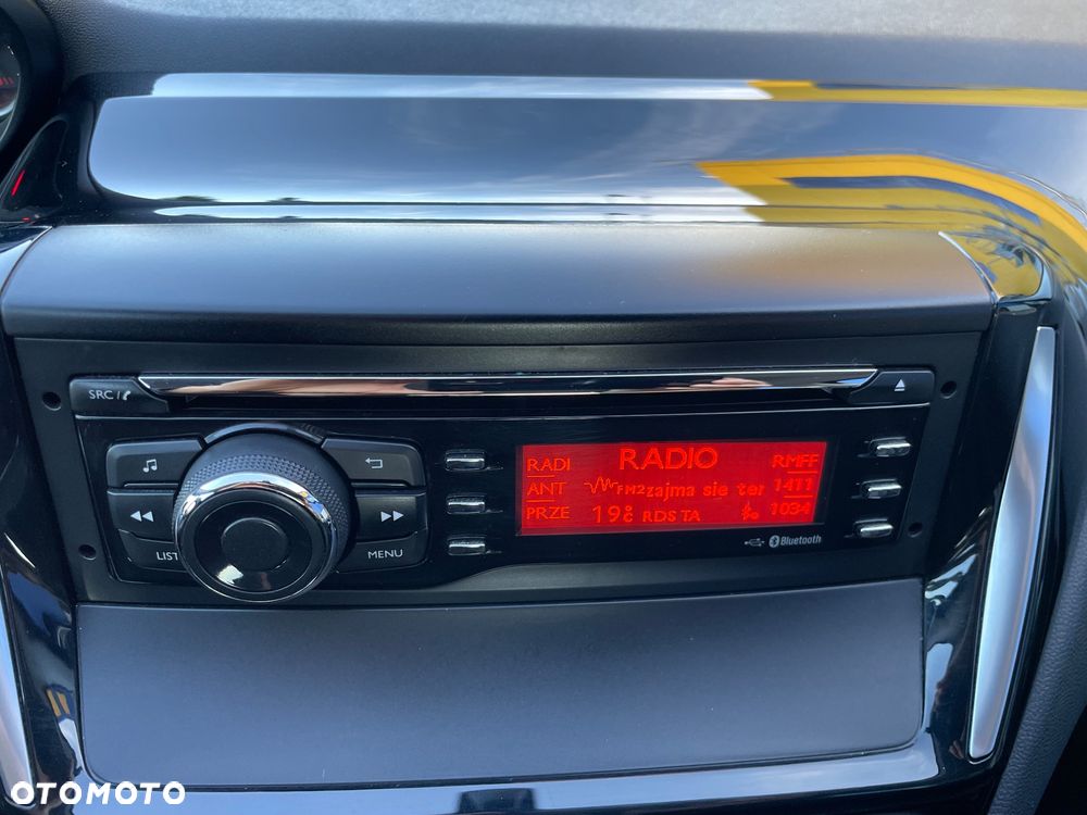 Peugeot 208 1.2 PureTech Active - 21