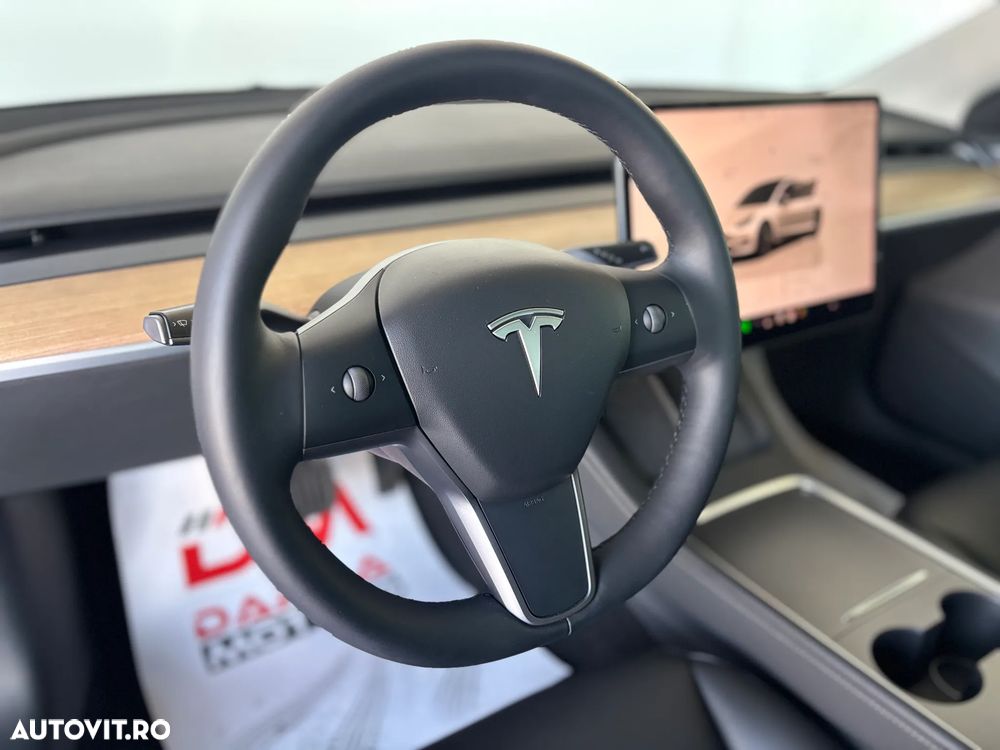 Tesla Model 3 Langstreckenbatterie Allradantrieb Dual Motor - 26