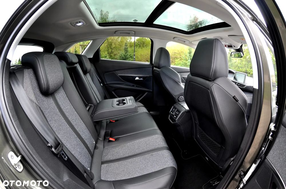 Peugeot 3008 1.2 PureTech Allure S&S - 21