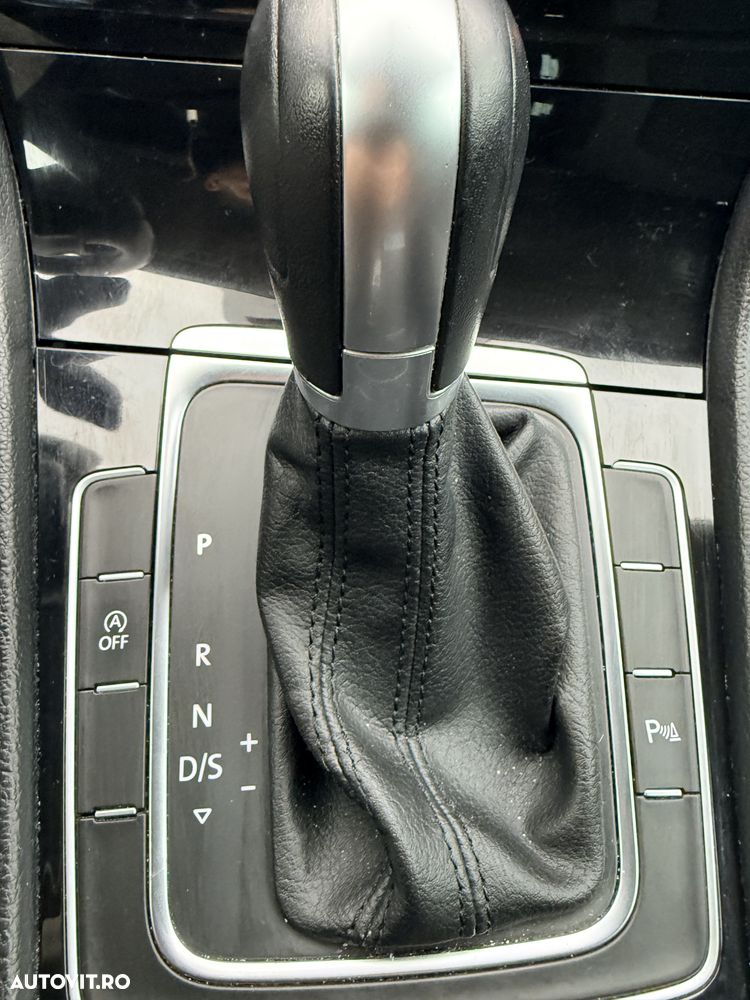 Volkswagen Golf - 17