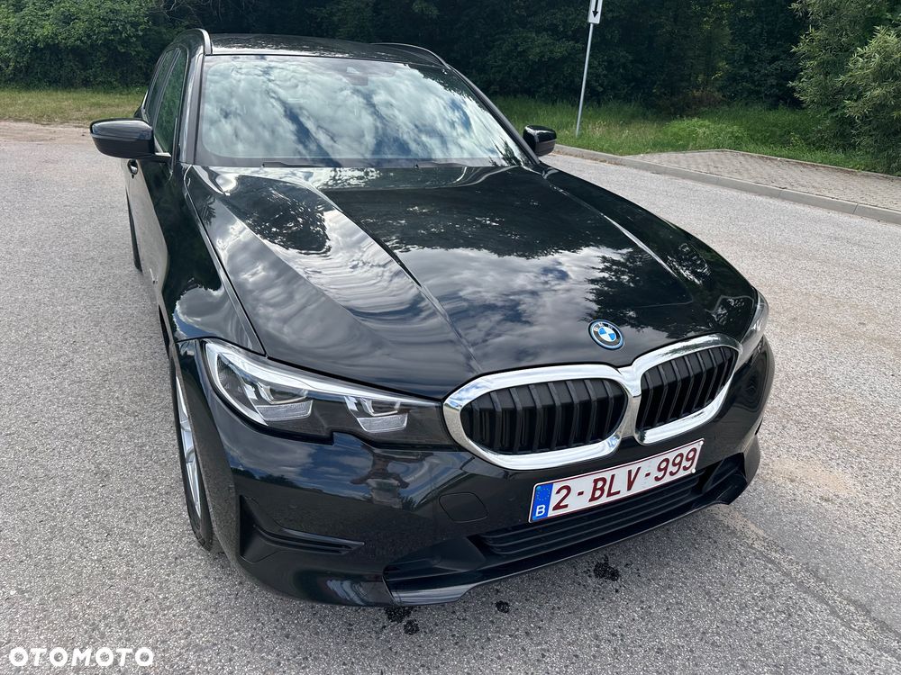 BMW Seria 3 320e PHEV sport - 3