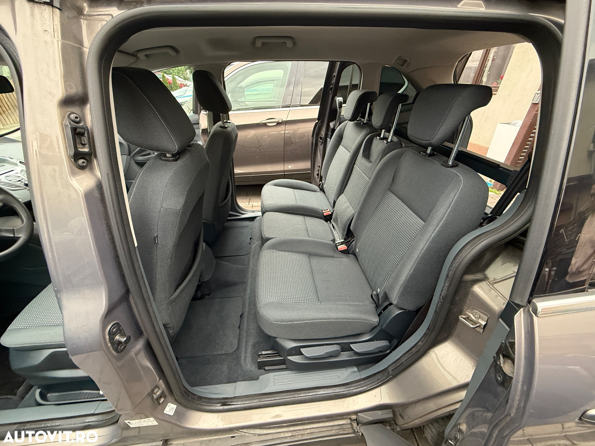 Ford Grand C-Max 1.6 TDCi DPF Titanium - 10