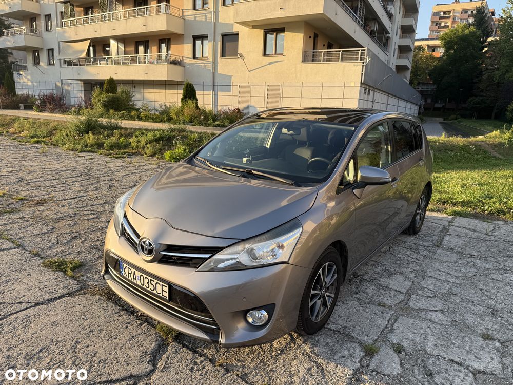 Toyota Verso 1.6 D-4D Prestige 7os - 2