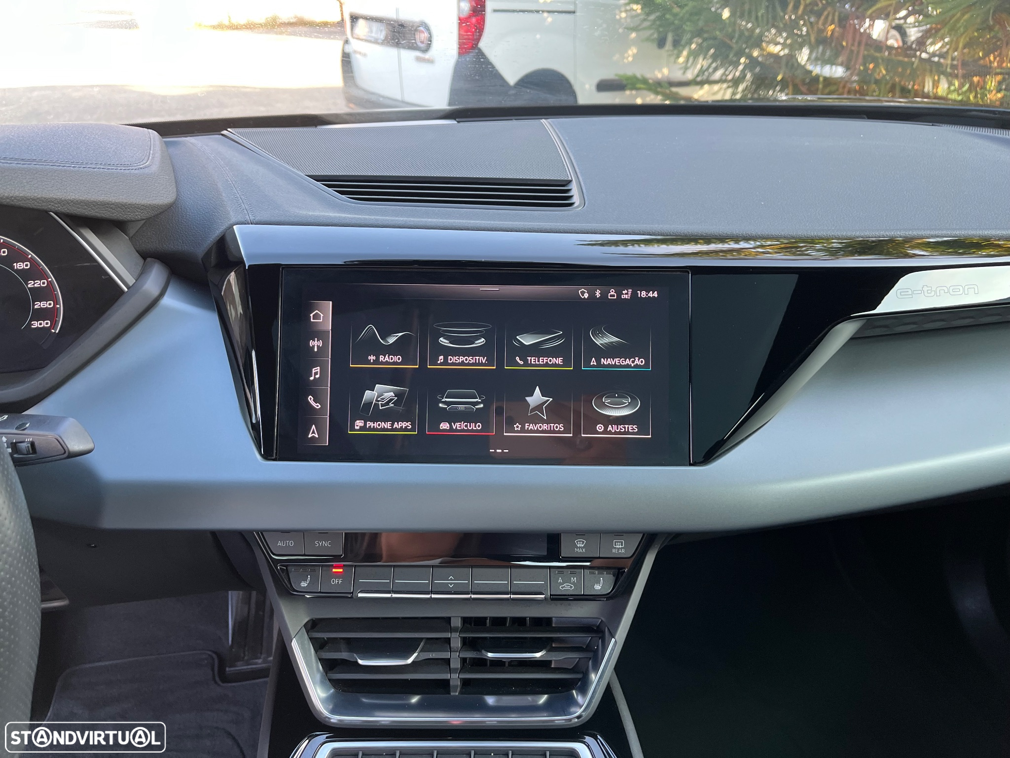 Audi e-tron GT quattro - 33