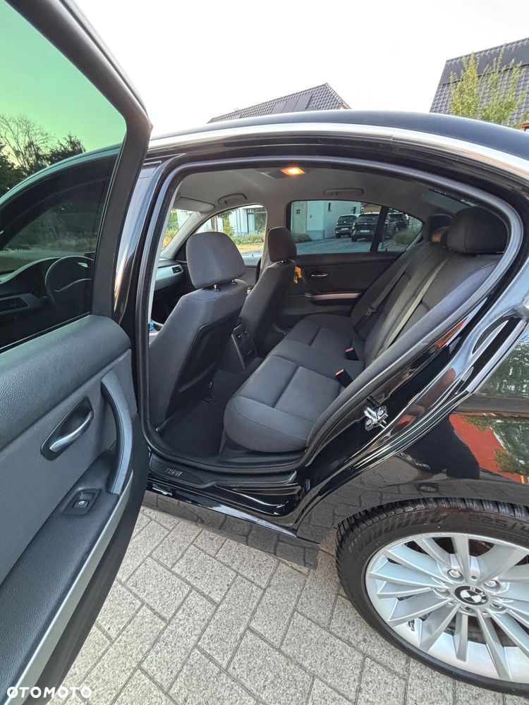 BMW Seria 3 318i - 7