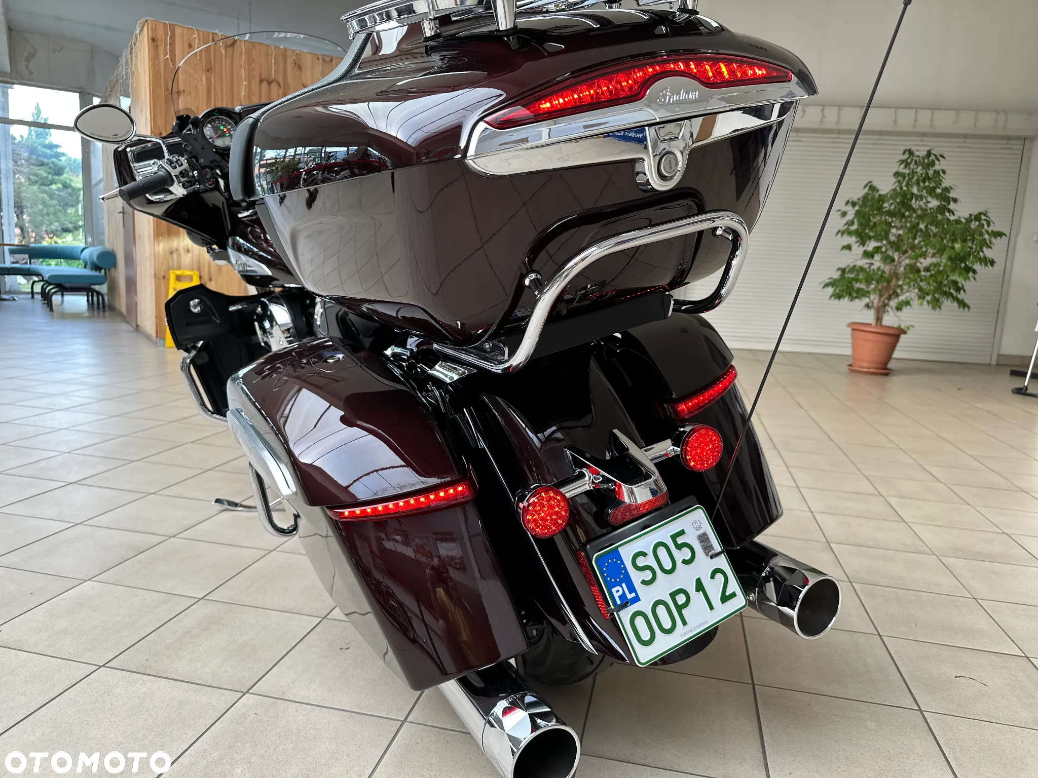 Indian Roadmaster - 9