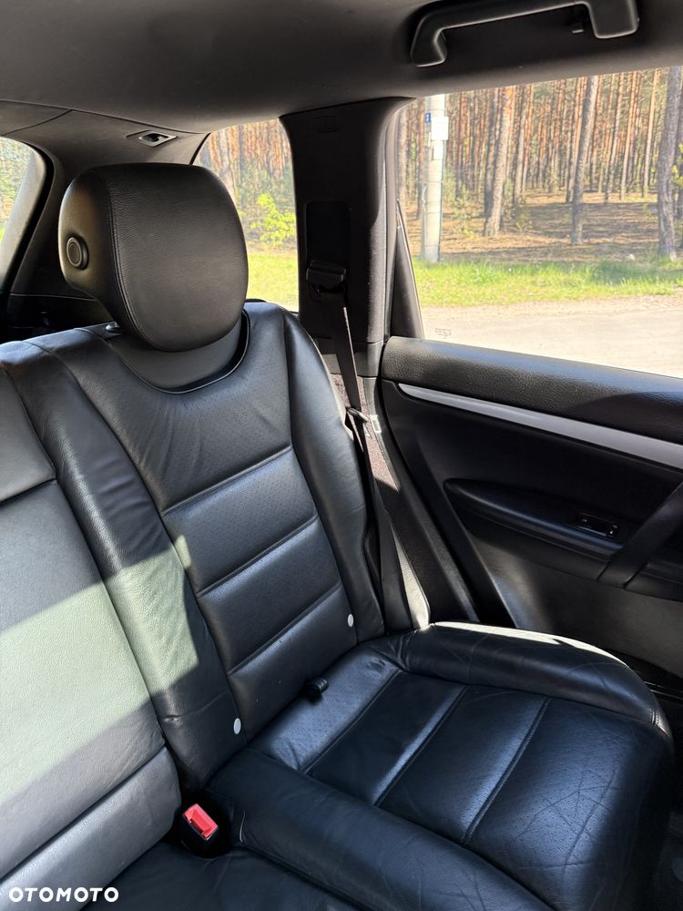 Porsche Cayenne - 27