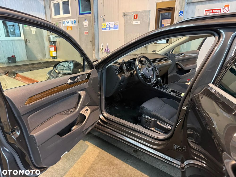Volkswagen Passat 2.0 TDI SCR Comfortline DSG - 18