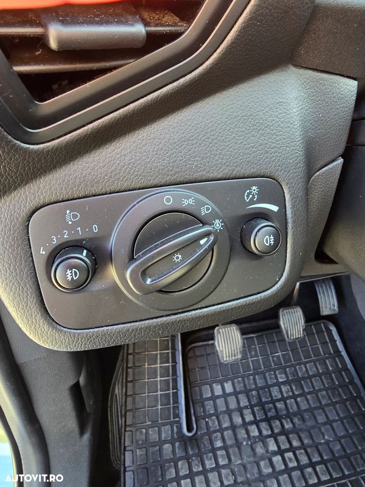 Ford Kuga 1.5 TDCi 2WD Titanium - 15