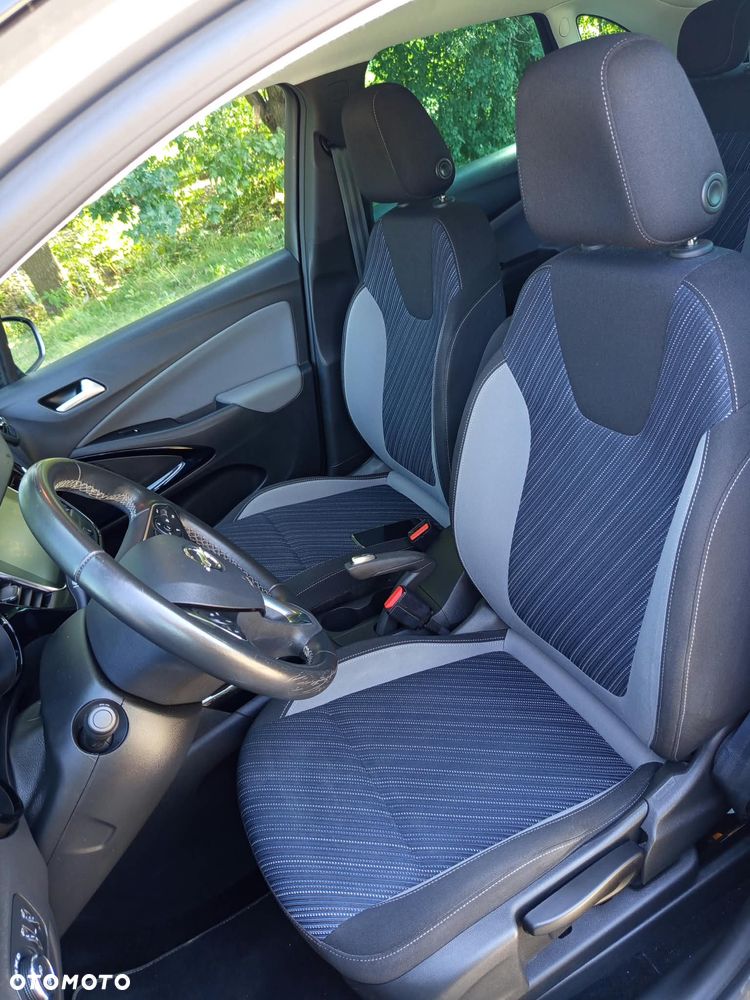 Opel Crossland X - 16