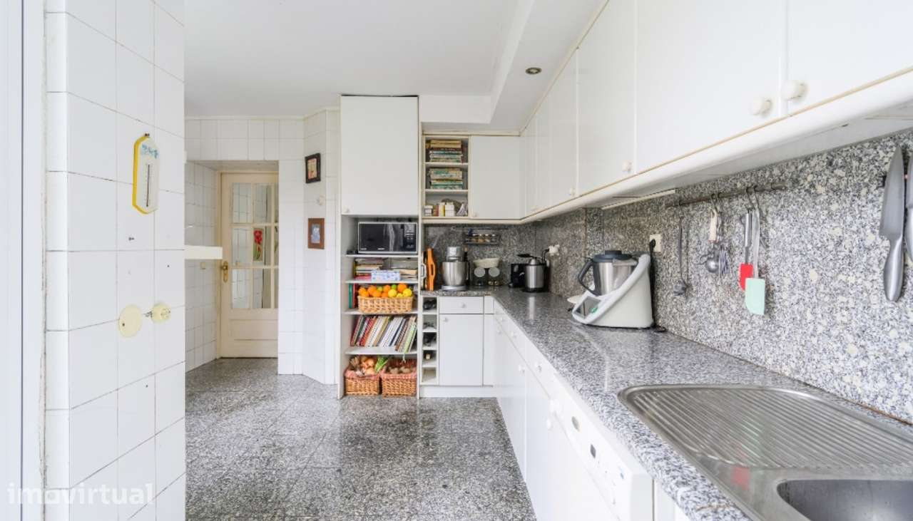 Moradia V3+1 com jardim para venda na Foz Velha no Porto - Grande imagem: 4/13