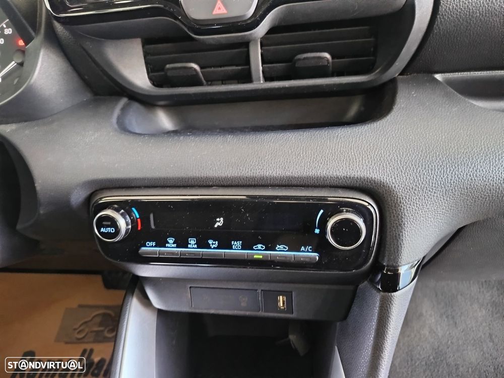 Toyota Yaris 1.5 HDF Comfort Plus - 21