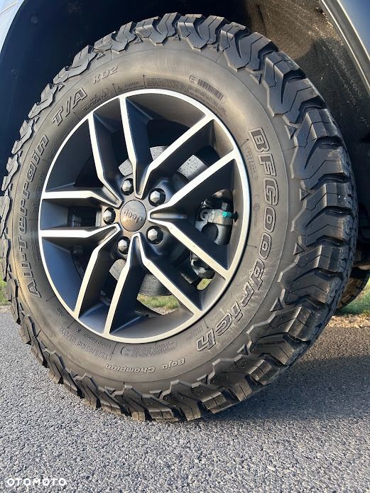 Jeep Grand Cherokee - 37