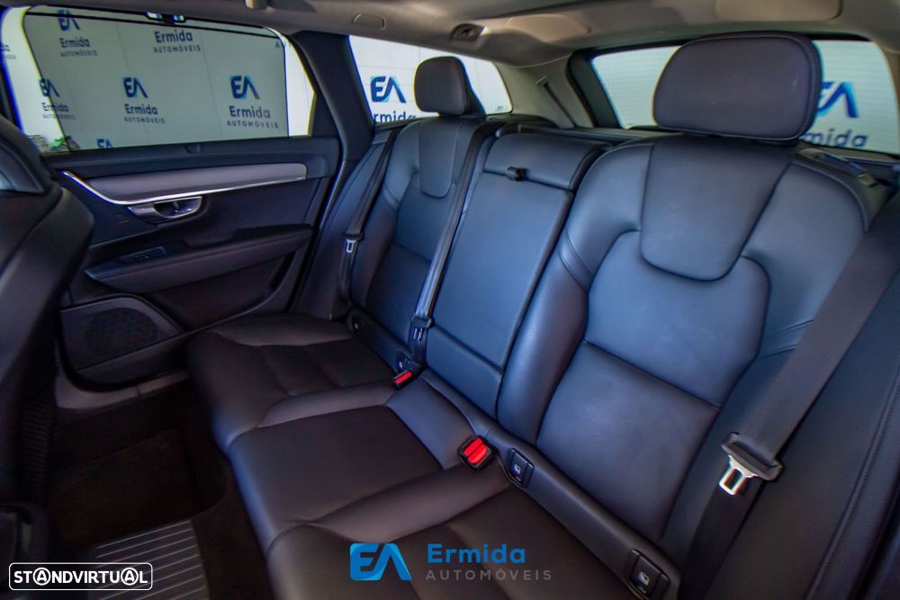 Volvo V90 2.0 T6 PHEV R-Design AWD - 24
