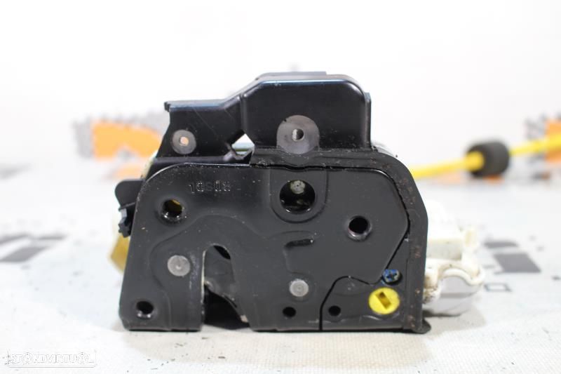 Fecho Da Porta Trás Esquerda Audi A6 (4F2, C6)  4F0839015a / 4F0 839 0 - 6