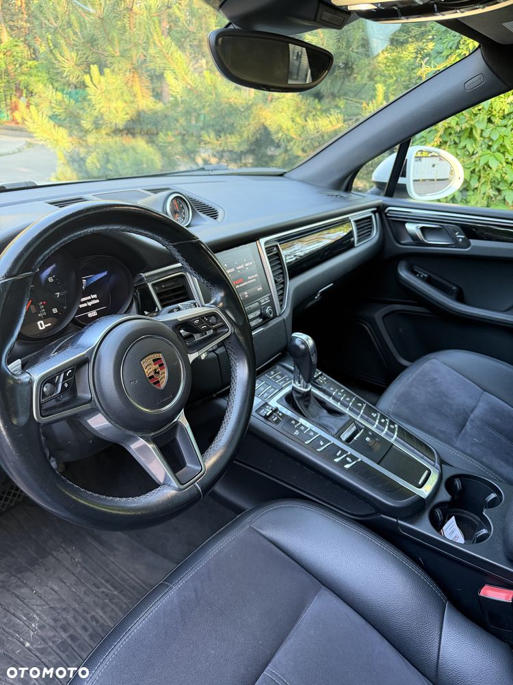 Porsche Macan Standard - 12