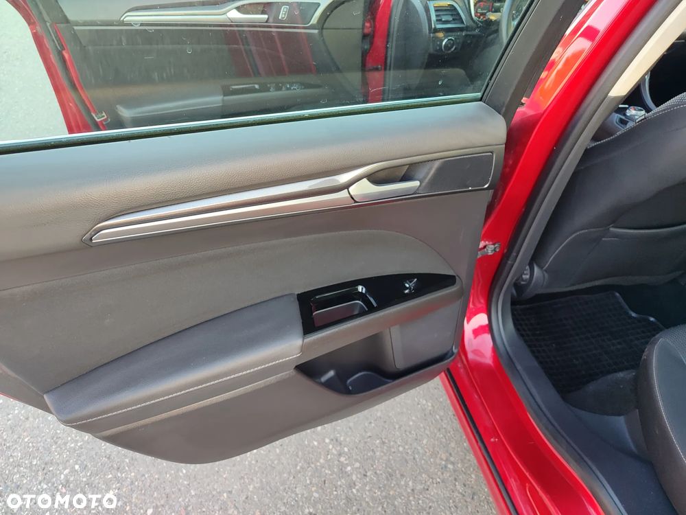 Ford Mondeo 2.0 EcoBlue Titanium - 18