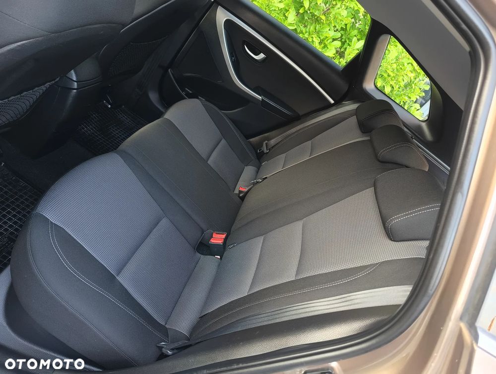 Hyundai i30 - 13