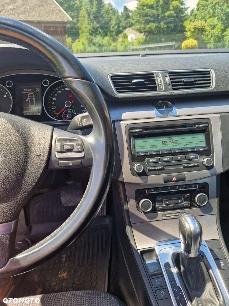 Volkswagen Passat 2.0 TDI DPF Comfortline DSG - 9