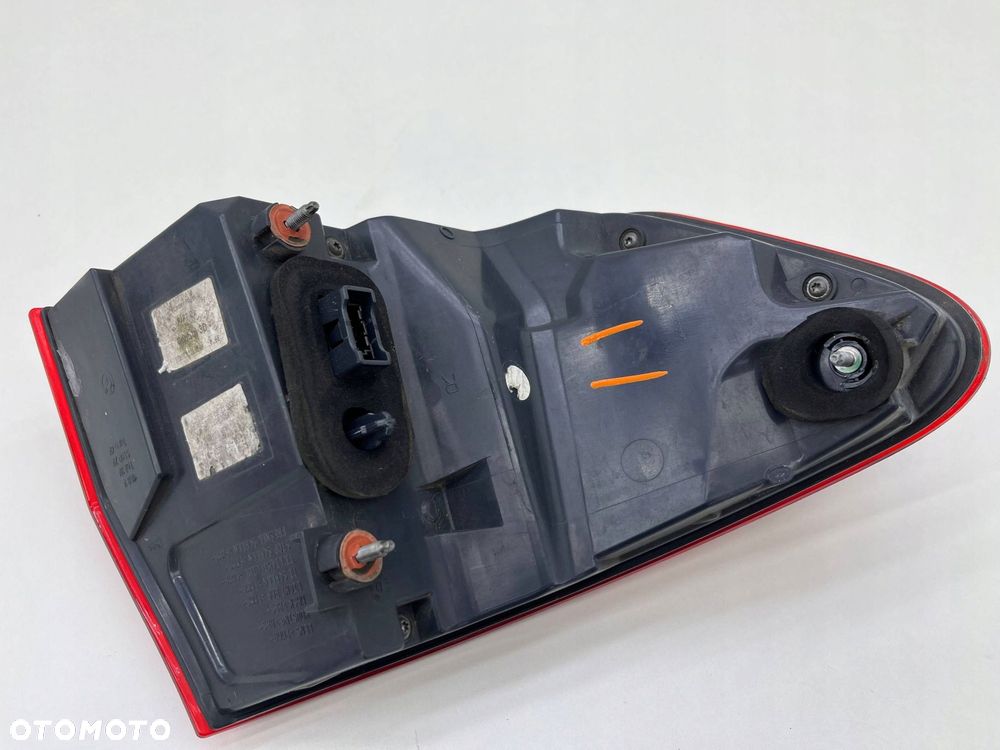 BMW 5 F11 PRAWA LAMPA TYŁ W BŁOTNIK LED 7203234 - 5