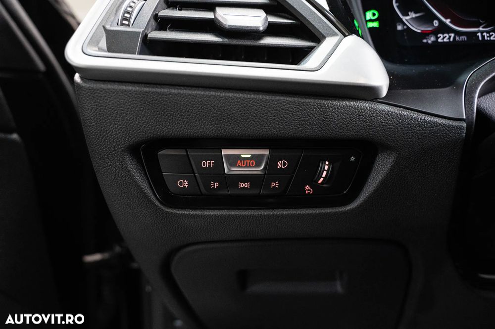 BMW Seria 3 330e AT PHEV - 26