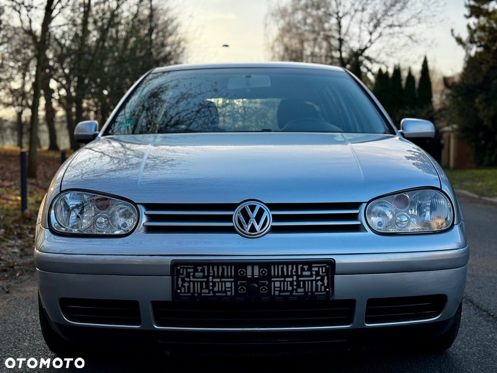 Volkswagen Golf - 2