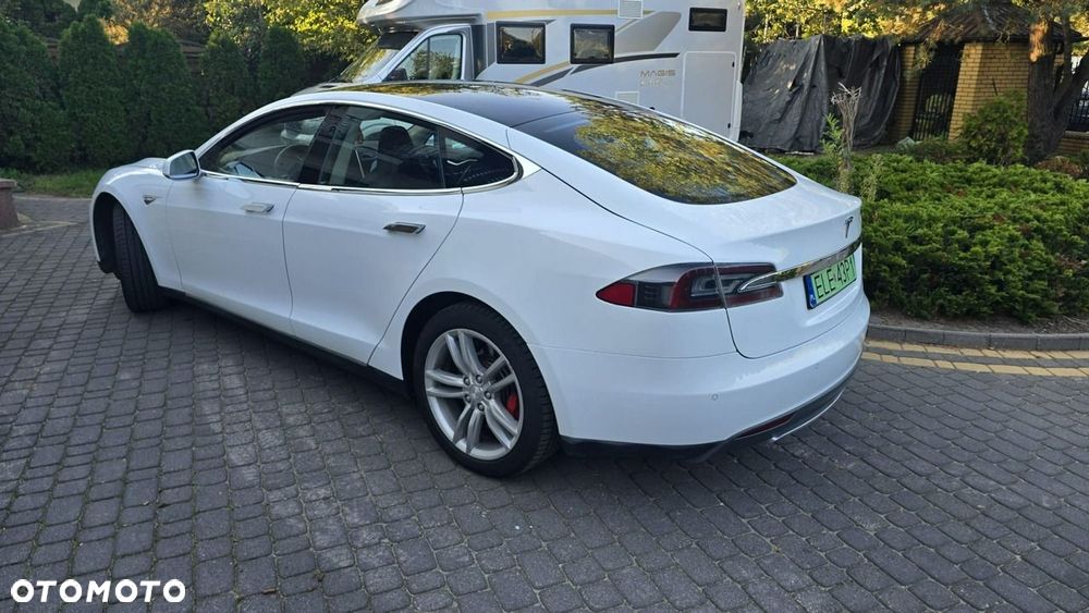 Tesla Model S 2014 photo 3