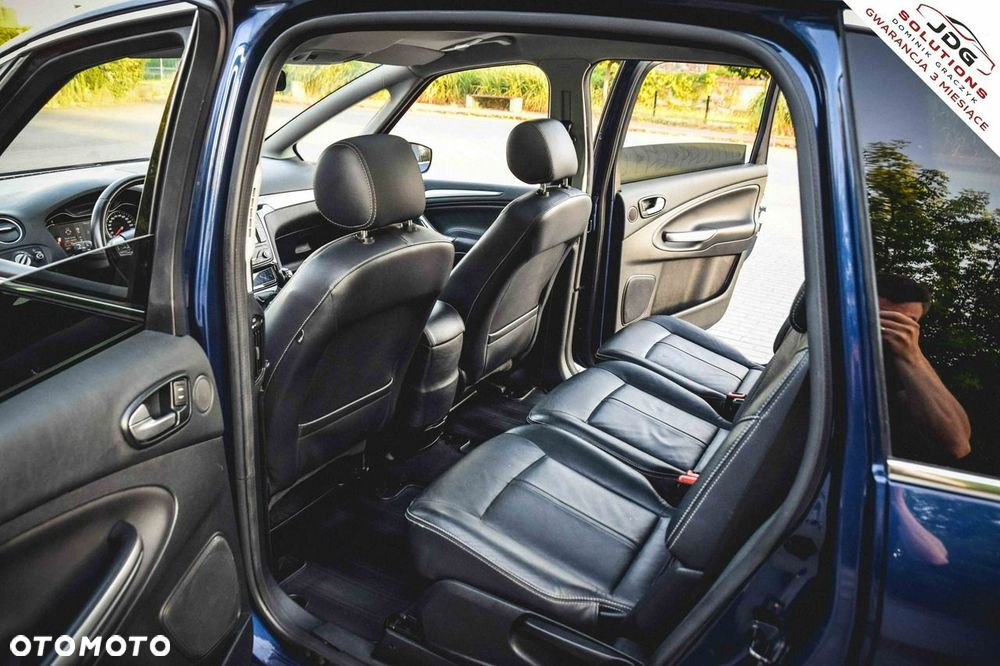 Ford S-Max 2.0 FF Titanium - 32