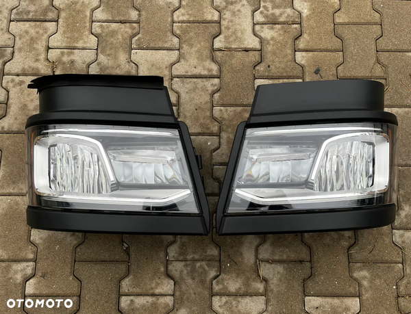 LAMPA REFLEKTOR SCANIA LED R S 2379886 2379882