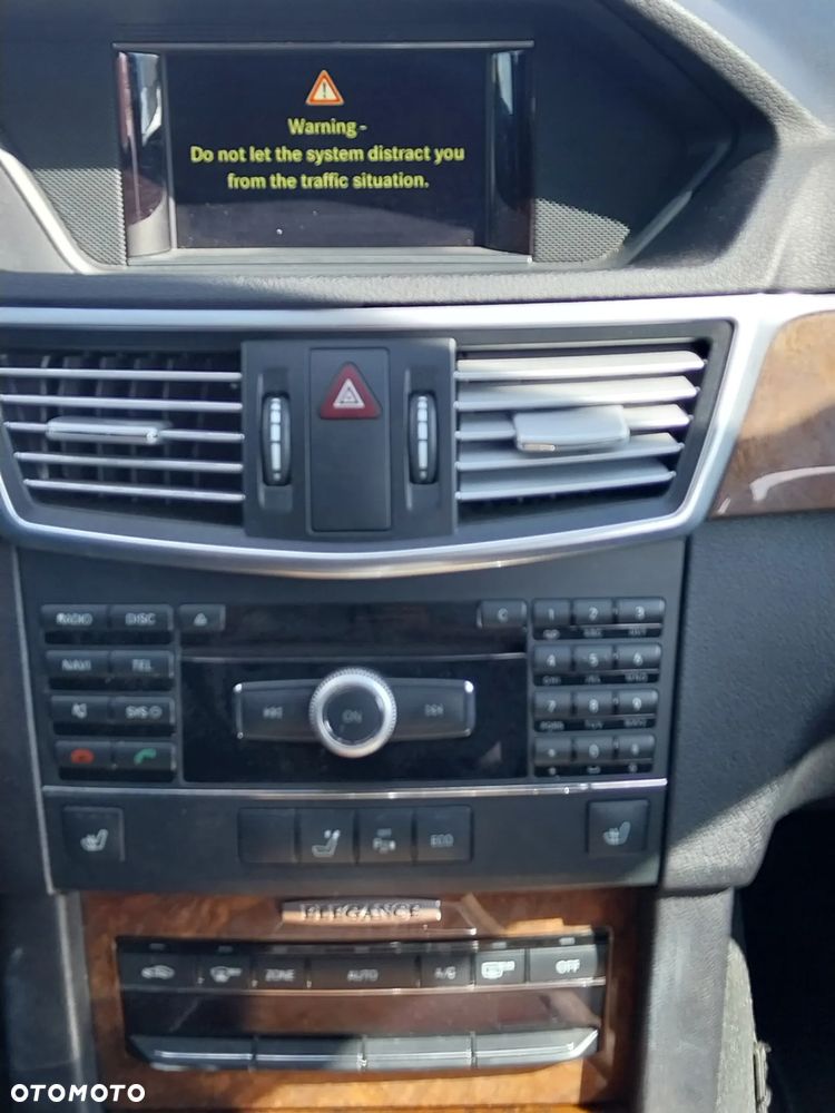 Mercedes-Benz Klasa E 200 BlueTEC 7G-TRONIC Elegance - 16