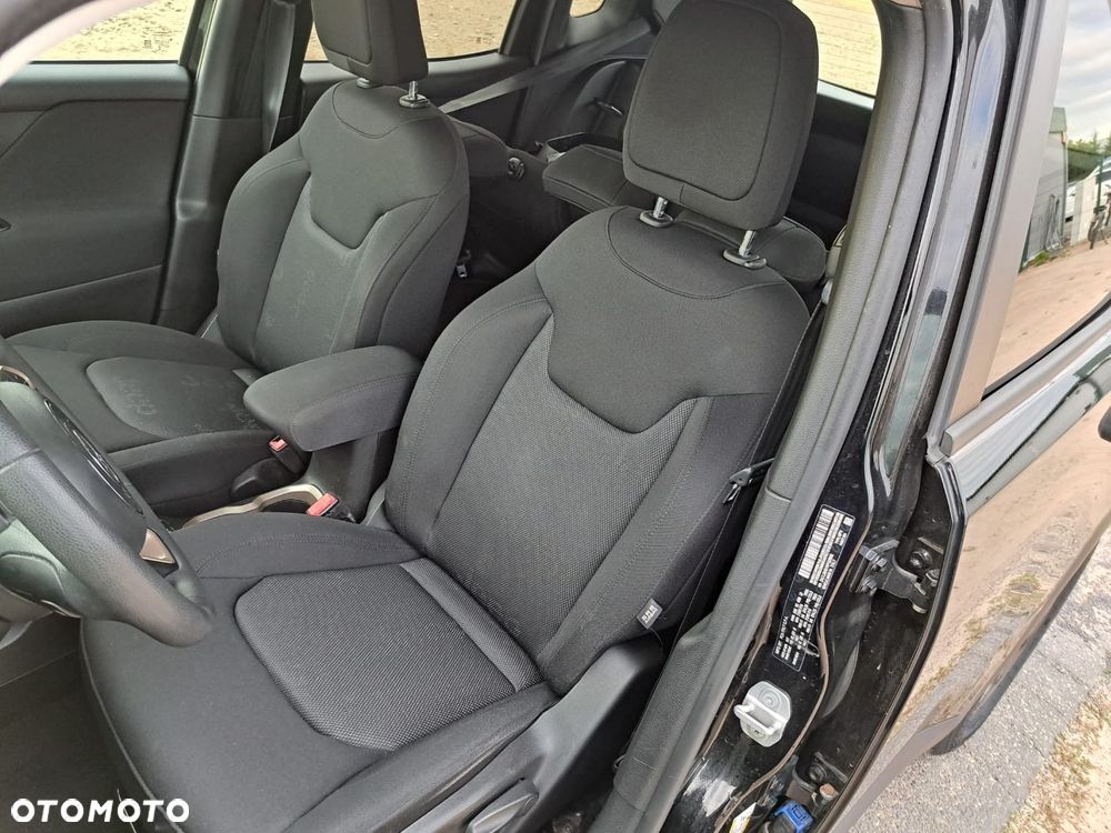 Jeep Renegade - 16