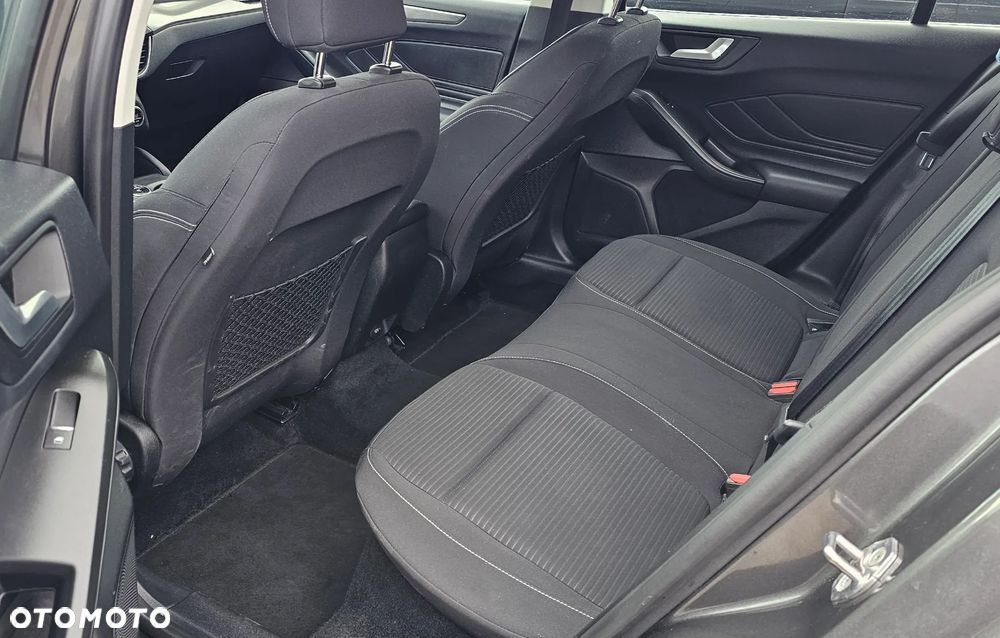 Ford Focus 1.5 EcoBlue Start-Stopp-System TITANIUM - 29