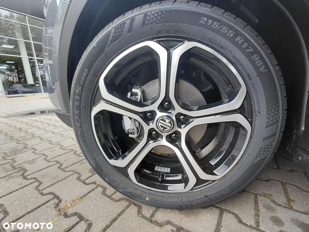 MG ZS - 10