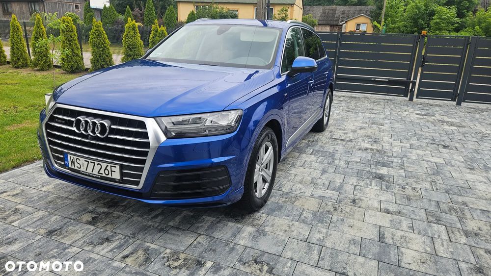 Audi Q7 - 1