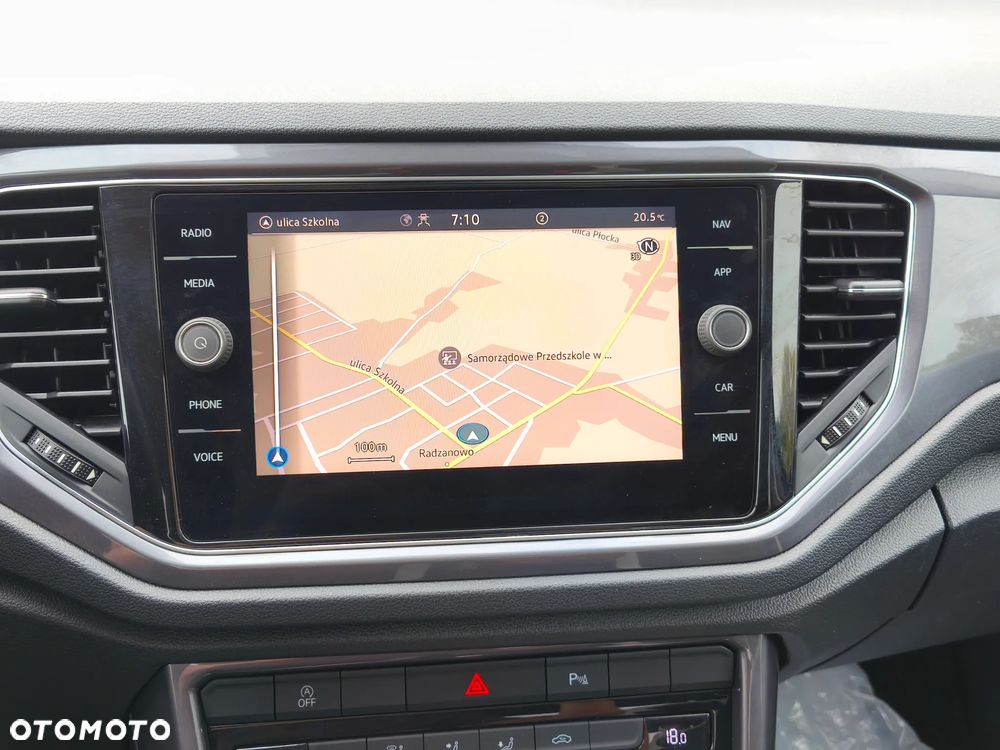 Volkswagen T-Roc - 18