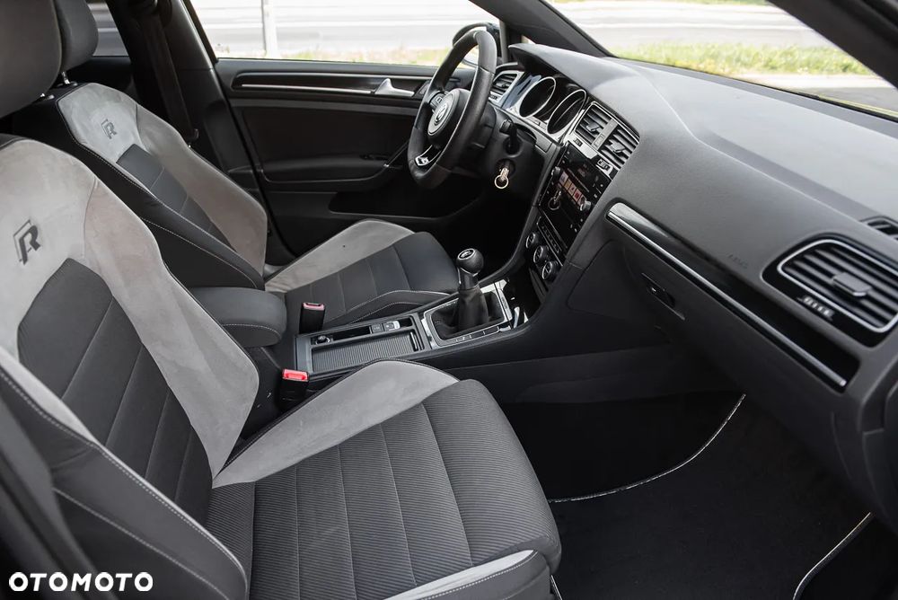 Volkswagen Golf 2.0 TSI BMT 4Mot R - 21
