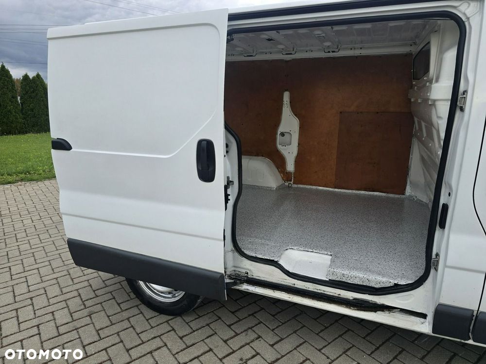 Renault Trafic - 18