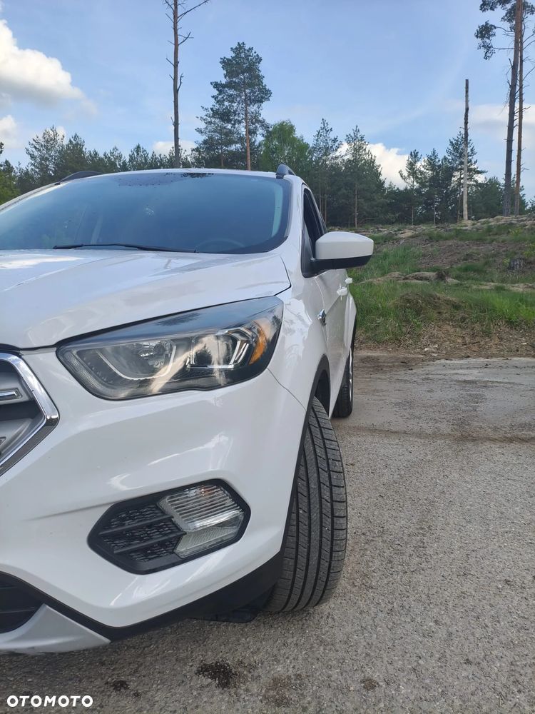 Ford Escape 2.0 EcoBoost AWD Titanium - 6