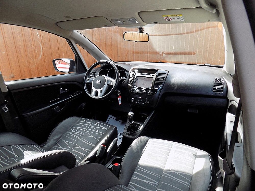 Kia Venga 1.4 CRDi 90 Vision - 16