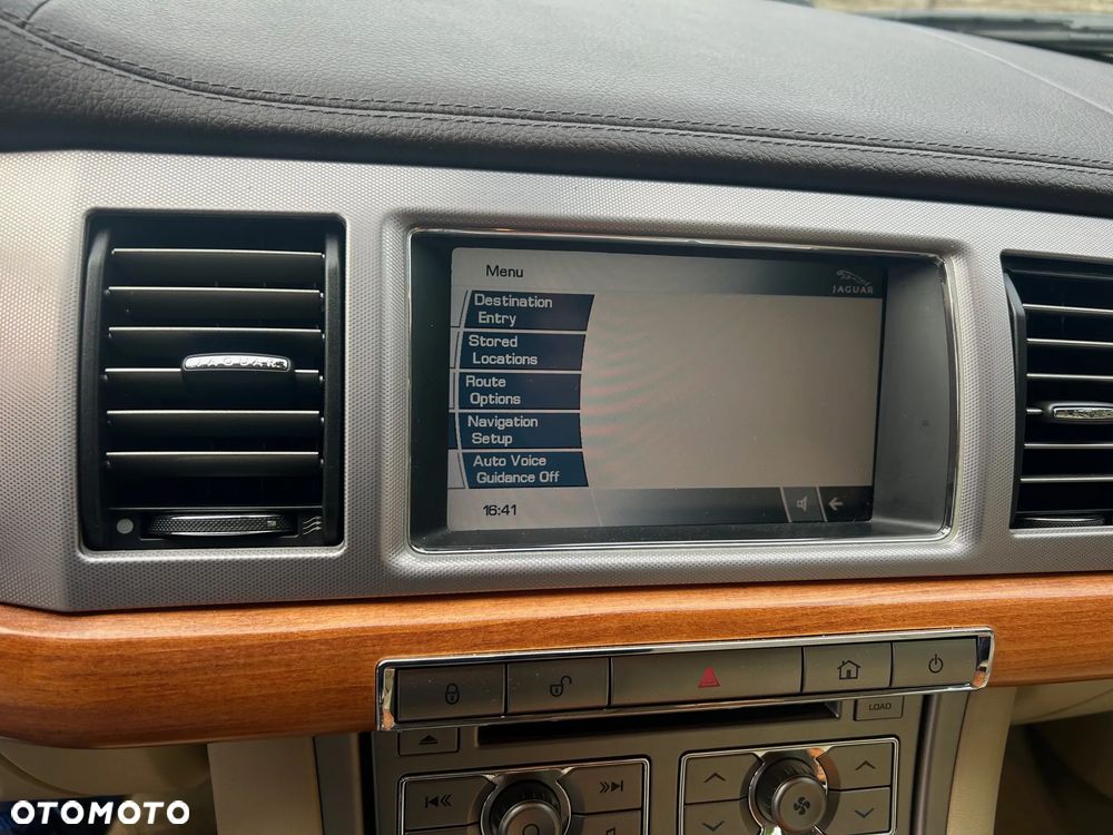 Jaguar XF - 15