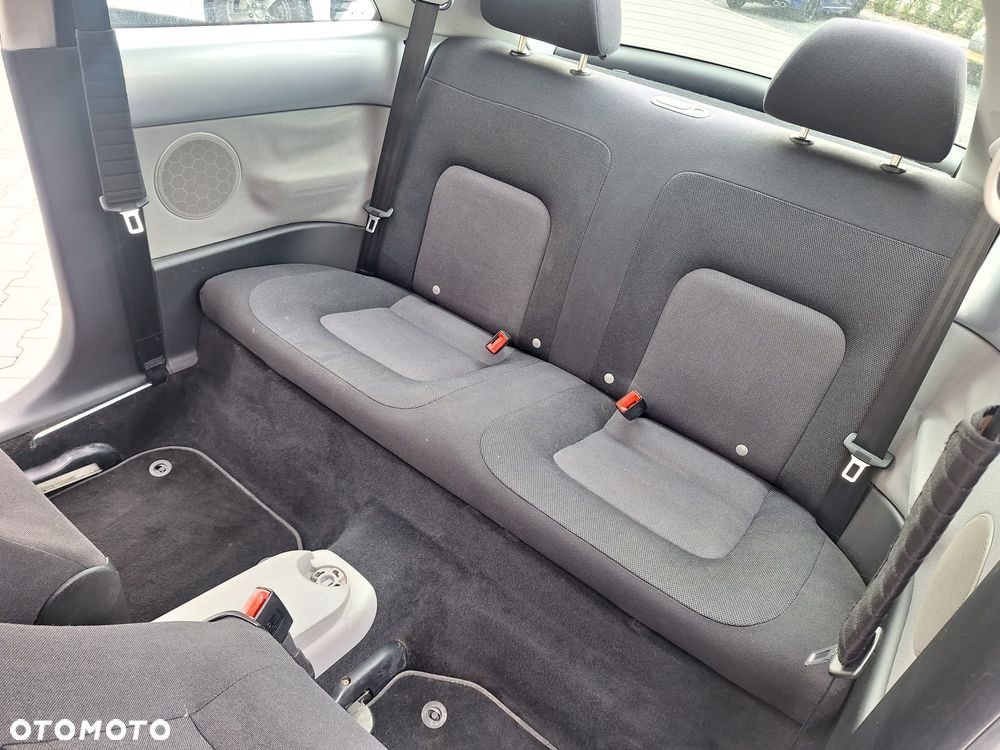 Volkswagen New Beetle 2.0 - 26