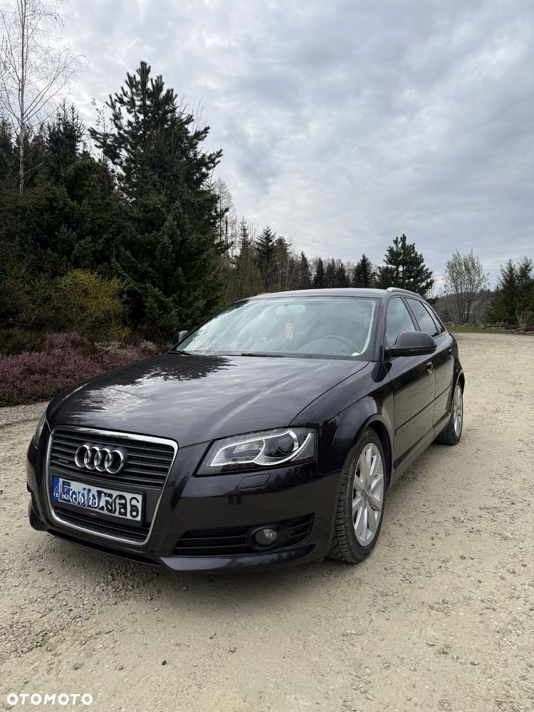 Audi A3 Sportback 2.0 TDI DPF quattro Ambiente - 2
