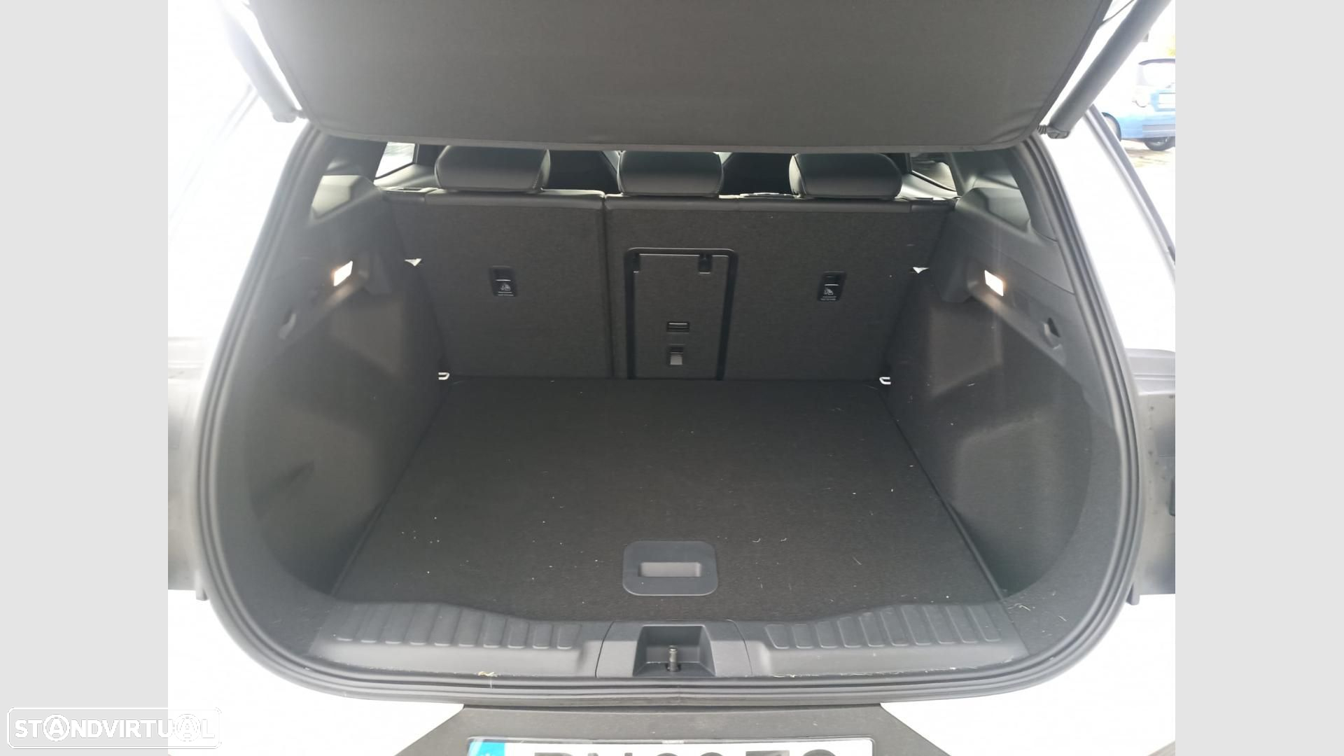 Ford Explorer 77 kWh - 11