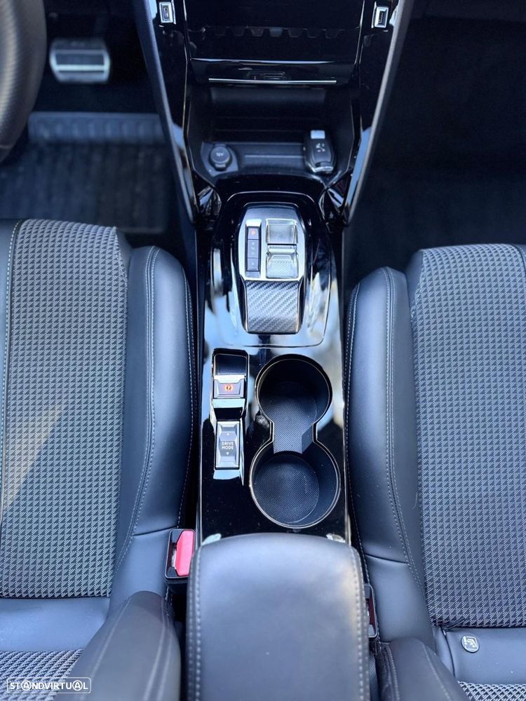 Peugeot e-2008 50 kWh GT - 19